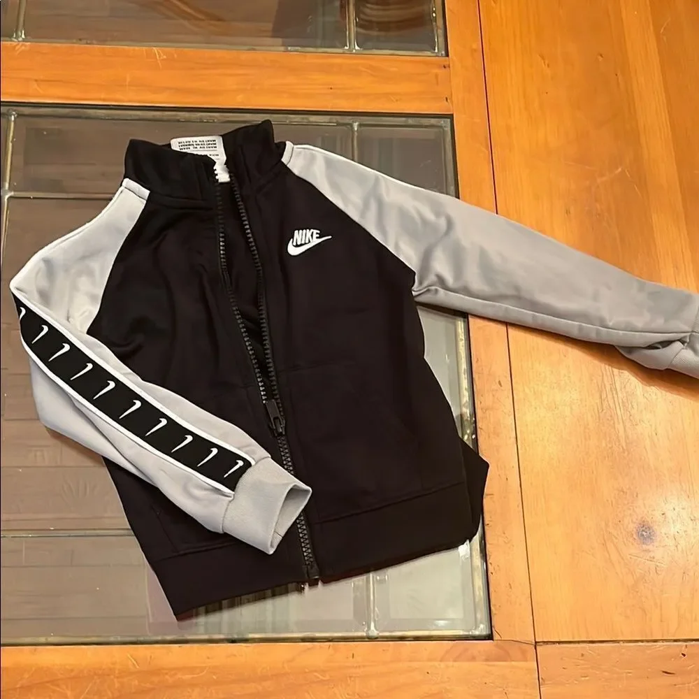 Nike Black and Gray Sports Jacket